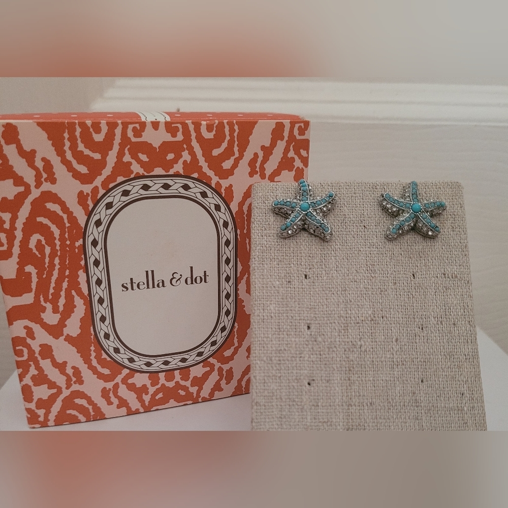 Stella & Dot Starfish earrings